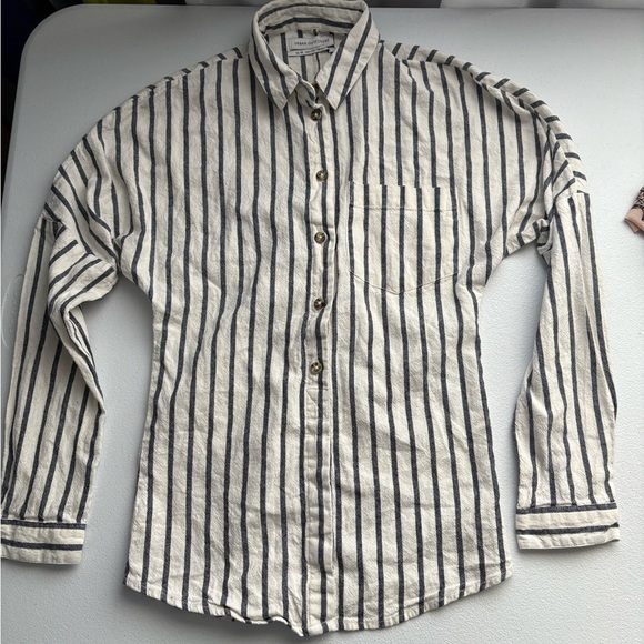 Women’s XS Urban Outfitters button down shirt - Picture 1 of 8